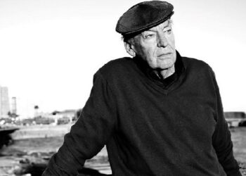 Eduardo Galeano no malecon de Cuba / Wikimedia