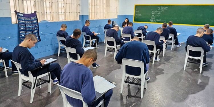 Modelo pedagógico com turmas reduzidas impulsiona desempenho de alunos em competições nacionais.. Divulgação/Fundação Casa