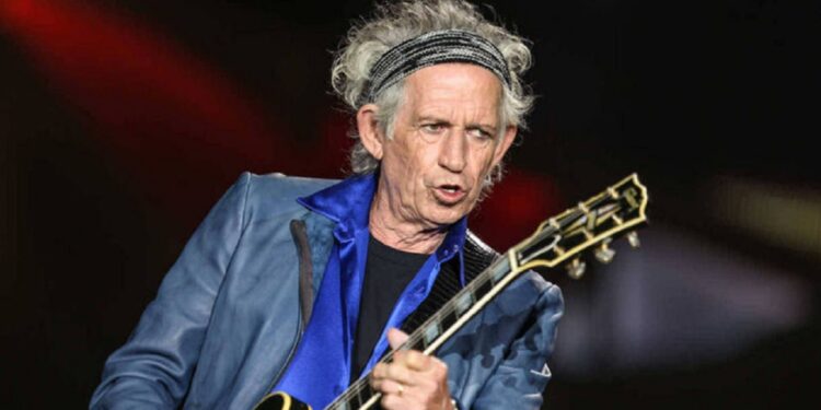 Uma relação de respeito entre guitarristas, apesar das críticas pesadas de Keith ao som do Led Zeppelin. Foto: Reprodução Uma relação de respeito entre guitarristas, apesar das críticas pesadas de Keith ao som do Led Zeppelin. Foto: Reprodução