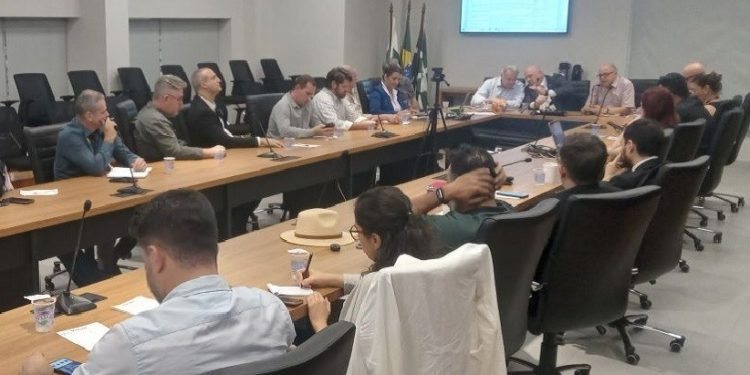 Morador de Foz Iguaçu pode participar do debate na plenária do Codefoz – foto: Divulgação Morador de Foz Iguaçu pode participar do debate na plenária do Codefoz – foto: Divulgação