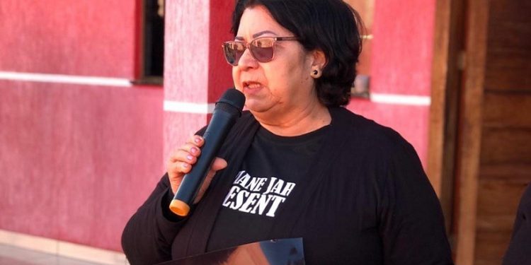 "Levei minha filha caminhando e, depois de dez dias, ela voltou num caixão." - Doraci Jara, mãe de Viviane Jara. (Foto Assessoria)