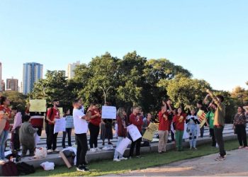 Ato público em Foz do Iguaçu integrou agenda nacional pela regogação do NEM - foto: Assessoria