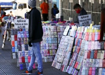 Comércio de rua em Brasília - Foto: Marcelo Camargo/Agência Brasil