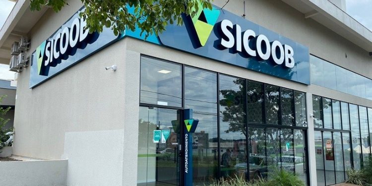Forte presença e os investimentos nos canais digitais do Sicoob têm contribuído para a expansão e adesão de novos cooperados -Foto: Divulgação Forte presença e os investimentos nos canais digitais do Sicoob têm contribuído para a expansão e adesão de novos cooperados -Foto: Divulgação