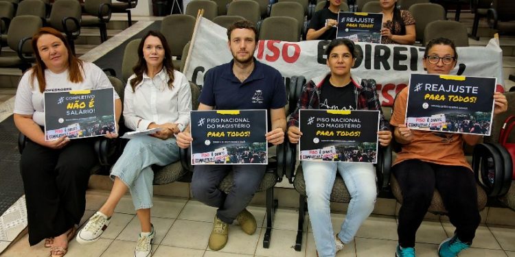 Fotos: Divulgação/Câmara Municipal de Foz do Iguaçu
