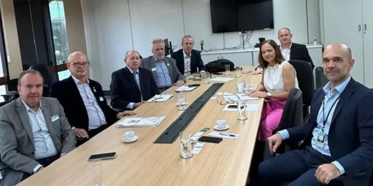 A comitiva participou de dois encontros no Ministério da Agricultura e Pecuária para discutir melhorias nos despachos aduaneiros - Foto Divulgação A comitiva participou de dois encontros no Ministério da Agricultura e Pecuária para discutir melhorias nos despachos aduaneiros - Foto Divulgação