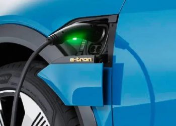 Vendas de carros elétricos crescem mais de 5% na Europa enquanto veículos a gasolina enfrentam uma das maiores quedas na história (Audi/Divulgação)
