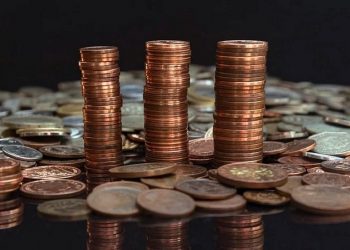 Um trabalhador remunerado pelo mínimo comprava o equivalente a 2,02 cestas básicas em 2015. No ano passado, 1,62 cesta, queda de 19,8%