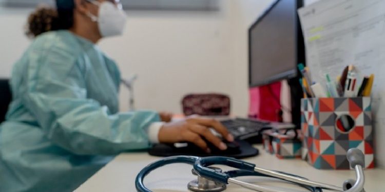 Mais Médicos ajuda a reforçar a atenção básica em saúde nos municípios mais distantes dos principais centros urbanos. Foto: Myke Sena/MS Mais Médicos ajuda a reforçar a atenção básica em saúde nos municípios mais distantes dos principais centros urbanos. Foto: Myke Sena/MS