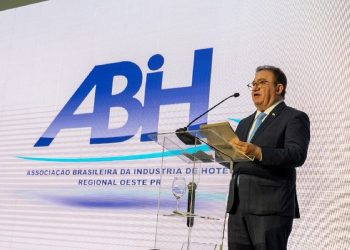 Presidente da ABIH Nacional, Manoel Cardoso Linhares, frisou que a entidade promove a hotelaria em várias frentes de atuação - Foto Marcos Labanca