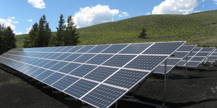 No Brasil, matriz energética solar já ultrapassa a geração de energia da Hidrelétrica de Itaipu No Brasil, matriz energética solar já ultrapassa a geração de energia da Hidrelétrica de Itaipu