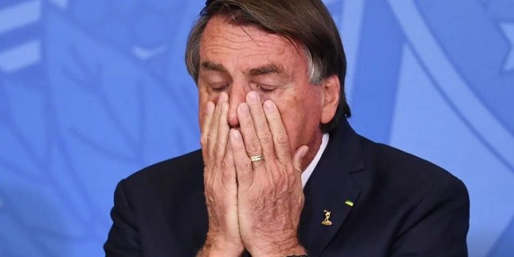 Presidente Jair Bolsonaro perdeu processo para jornalista da Folha Patrícia Campos Mello - Foto: EVARISTO SA/AFP via Getty Images) Presidente Jair Bolsonaro perdeu processo para jornalista da Folha Patrícia Campos Mello - Foto: EVARISTO SA/AFP via Getty Images)