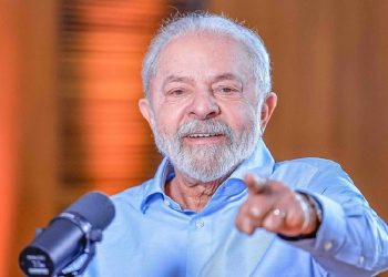 Segundo estimativas do Governo Federal, há 2,5 mil brasileiros com recursos aplicados nesses fundos de super-ricos, que acumulam R$ 756,8 bilhões. Foto: Ricardo Stuckert /PR