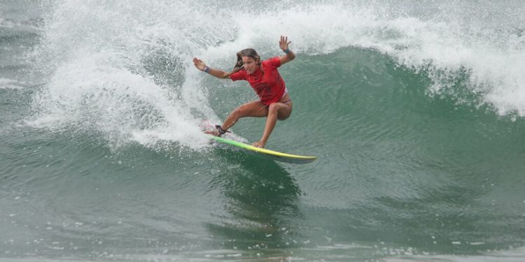 Alexia Monteiro manda bela manobra durante a última edição do ISA Games JR - Crédito: Pablo NZ Alexia Monteiro manda bela manobra durante a última edição do ISA Games JR - Crédito: Pablo NZ