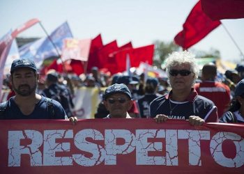Servidores públicos federais realizam manifestação na Esplanada dos Ministérios (Marcello Casal Jr/Agência Brasil)