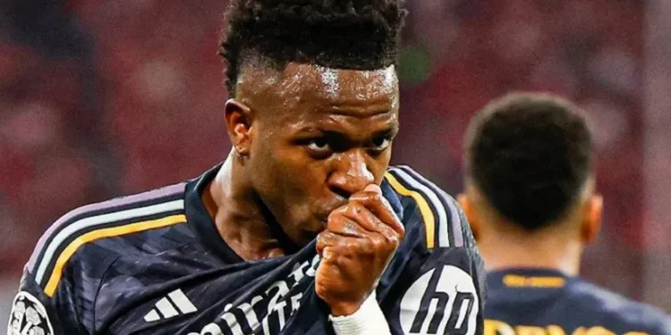 Vini Jr. abriu o placar para o Real Madrid contra o Bayern de Munique pelo jogo de ida da semifinal da Champions League Reprodução/Twitter Real Madrid Vini Jr. abriu o placar para o Real Madrid contra o Bayern de Munique pelo jogo de ida da semifinal da Champions League Reprodução/Twitter Real Madrid