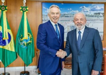 Lula recebeu felicitações pela assunção, em dezembro próximo, da presidência do G20 e pela realização da próxima COP 30, em Belém (PA) - Foto: Ricardo Stuckert / PR