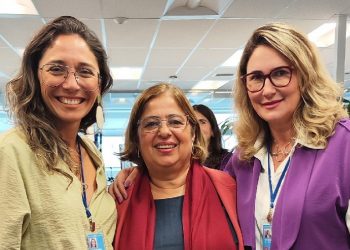 Lígia Soares, a ministra da Mulher, Cida Gonçalves, e Silvana Vitorassi. Foto: Divulgação/Itaipu Binacional