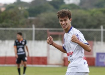 O craque Marco Antonio foi o autor do gol da vitória sobre o Laranja Mecânica - Foto: Abel da Banca