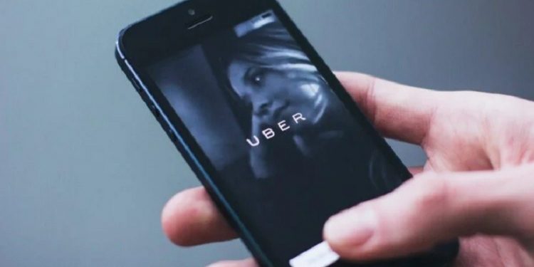 Uber por meio do WhatsApp. Foto: Pexels