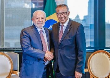 Lula conversou com o diretor da OMS sobre o papel do SUS, decisivo no enfrentamento da pandemia no Brasil, e a necessidade de se reforçar o sistema de cooperação mundial na área de saúde - Foto: Ricardo Stuckert/PR