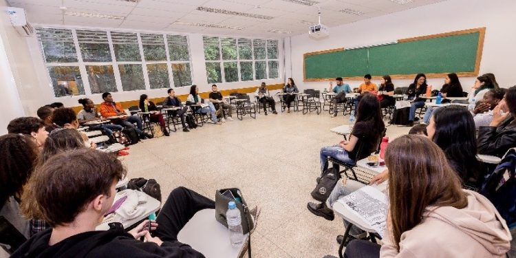 Corpo estudantil da UNILA é formado por representantes de 39 nacionalidades Corpo estudantil da UNILA é formado por representantes de 39 nacionalidades