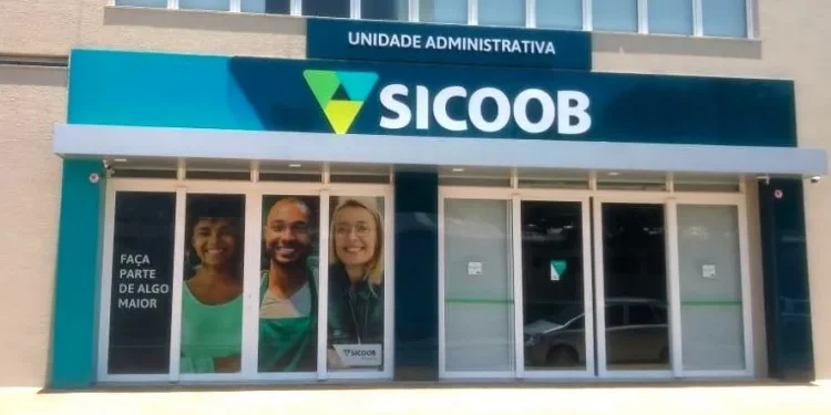 Sicoob Três Fronteiras é uma cooperativa financeira que nasceu em Foz do Iguaçu e está presente em toda a cidade – foto: Divulgação