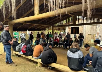 A comunidade Guarani Kuaray Haxa, localizada no município de Antonina, recebeu a ação do Aproxima JFPR