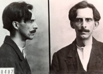 Edgard Leuenroth. Fotos tiradas na delegacia por ocasião da prisão em 1917.