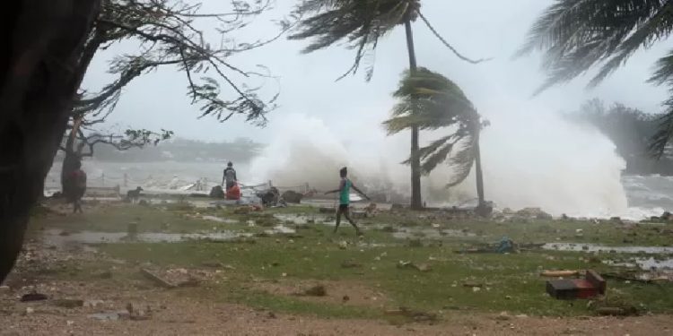 Vanuatu pede apoio global após enfrentar uma das piores tempestades de sua história. Foto: AP Photo/Unicef Pacific, Humans of Vanuatu. Passagem de ciclone por Vanuatu deixa mortos (Foto: AP Photo/Unicef Pacific, Humans of Vanuatu)