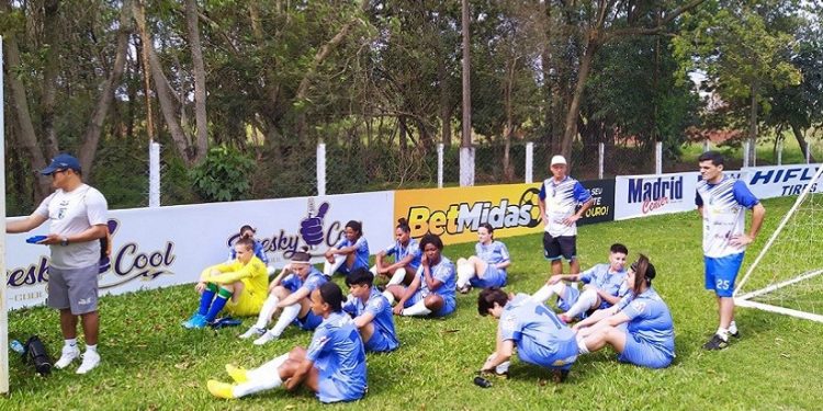 Vitória foi construída no primeiro tempo com gols de Laylla e Debora de Oliveira Crédito/fotos: Assessoria Vitória foi construída no primeiro tempo com gols de Laylla e Debora de Oliveira Crédito/fotos: Assessoria