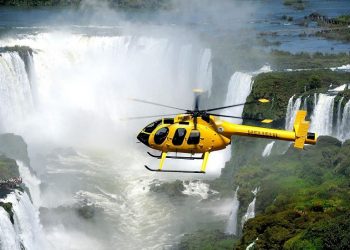 Passeio de helicóptero - Créditos: Helisul