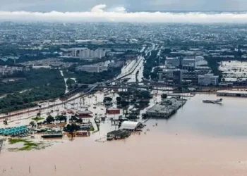 Quase um milhão de pessoas foram afetadas pelas consequências das fortes chuvas Crédito da Imagem: Divulgação: Agência Brasil / Fotógrafo: Ricardo Stuckert-PR