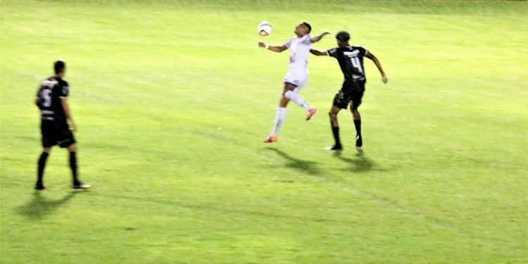Foto/legenda: Foz do Iguaçu FC está na zona de classificação para a próxima fase
Crédito: Abel da Banca Foto/legenda: Foz do Iguaçu FC está na zona de classificação para a próxima fase
Crédito: Abel da Banca
