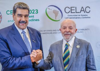 O presidente da Venezuela, Nicolás Maduro, e o presidente Lula durante bilateral em São Vicente e Granadina. Foto: Ricardo Stuckert / PR