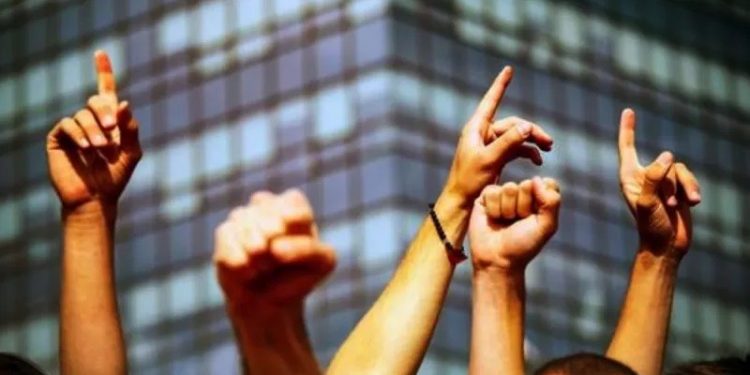 A pandemia aumentou a insatisfação dos trabalhadores em muitas partes do mundo, levando ao crescimento do movimento antitrabalho - Foto: Getty Images A pandemia aumentou a insatisfação dos trabalhadores em muitas partes do mundo, levando ao crescimento do movimento antitrabalho - Foto: Getty Images