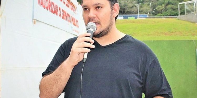 Diego Valdez, presidente da APP-Sindicato/Foz - Foto: Divulgação Diego Valdez, presidente da APP-Sindicato/Foz - Foto: Divulgação