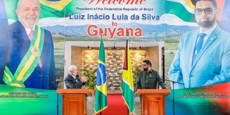 Na conversa com o presidente da Guiana, um dos destaques foi a integração regional. Um dos projetos prevê interligar o Brasil à Guiana por meio de estradas, pontes e hidrovias. Foto: Ricardo Stuckert / PR Na conversa com o presidente da Guiana, um dos destaques foi a integração regional. Um dos projetos prevê interligar o Brasil à Guiana por meio de estradas, pontes e hidrovias. Foto: Ricardo Stuckert / PR