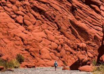 Las Cuevas de Acsibi é uma característica geográfica localizada a 15 km da cidade de Seclantás, nos Vales Calchaquíes, na província de Salta / Foto: fonte