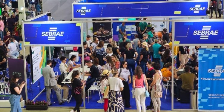 Espaço Sebrae recebeu mais de cinco mil visitantes durante os cinco dias de Show Rural Coopavel, em Cascavel/PR. Espaço Sebrae recebeu mais de cinco mil visitantes durante os cinco dias de Show Rural Coopavel, em Cascavel/PR.