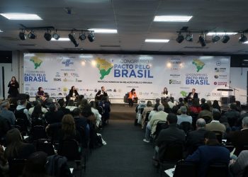 Uma das edições do evento, que anualmente reúne especialistas, gestores públicos e controladores sociais de todo o país - Foto: Divulgação