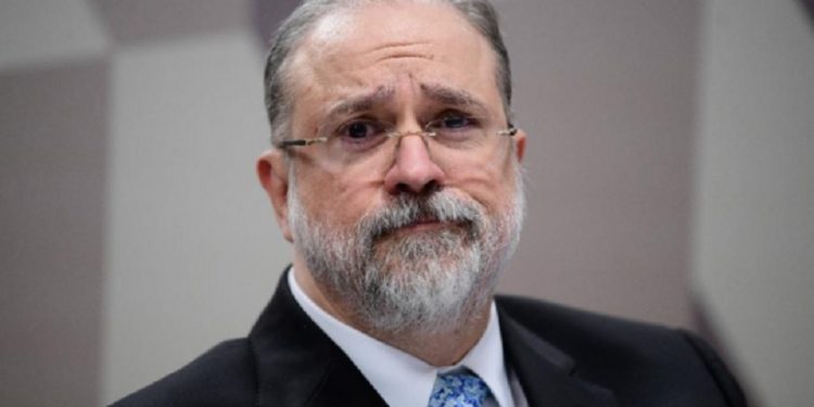 ABI pede afastamento de Augusto Aras por prevaricação e blindagem à família Bolsonaro-fronteiralivre