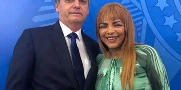 Pastora Flordelis teve seu mandato cassado por quebra de decoro por usar cargo para intimidar testemunhas da investigação - Foto: Reprodução Pastora Flordelis teve seu mandato cassado por quebra de decoro por usar cargo para intimidar testemunhas da investigação - Foto: Reprodução