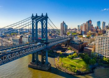 Ponte de Manhattan em Nova York, EUA - Foto: Wirestock/Freepik