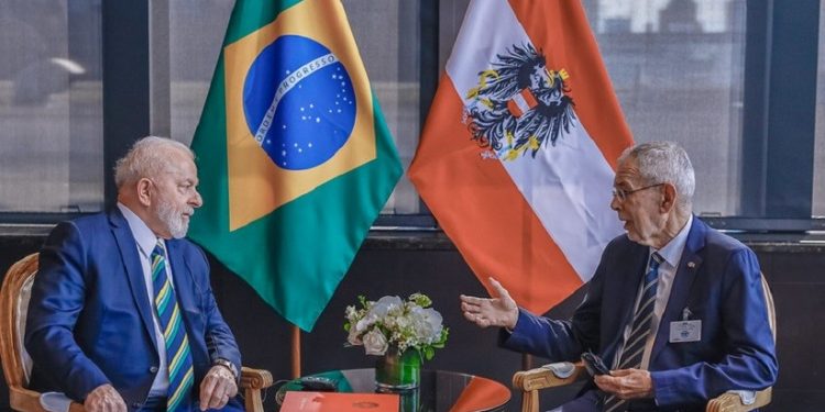 Lula e o presidente da Áustria, Alexander Van der Bellen, durante reunião bilateral em Nova York. Foto: Ricardo Stuckert / PR