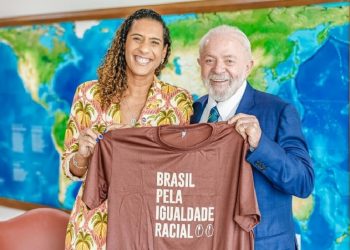 A ministra Anielle Franco (Igualdade Racial) e o presidente Lula durante reunião nesta terça no Palácio do Planalto. Foto: Ricardo Stuckert / PR