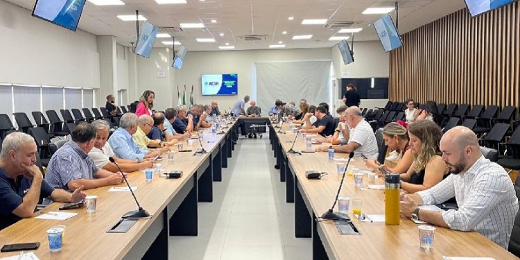 Diretores e conselheiros eleitos discutiram os desafios e oportunidade da próxima gestão - Foto divulgação Diretores e conselheiros eleitos discutiram os desafios e oportunidade da próxima gestão - Foto divulgação