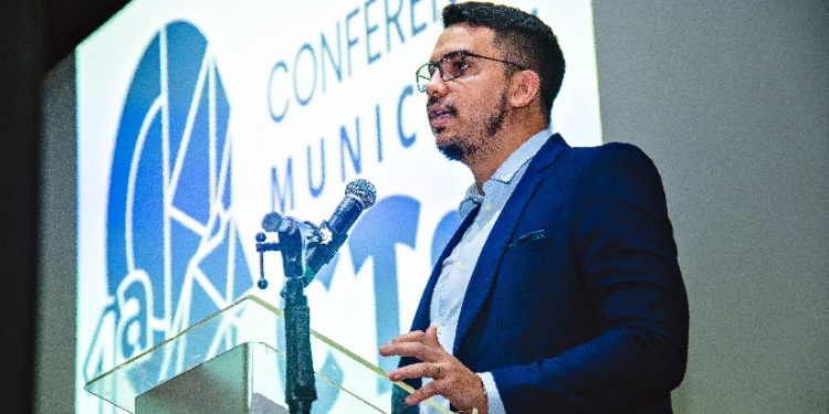 Foz integra retomada do projeto nacional de desenvolvimento científico e tecnológico Foz integra retomada do projeto nacional de desenvolvimento científico e tecnológico