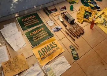 Materiais apreendidos com grupo bolsonarista no DF. (Foto: Divulgação/PCDF)