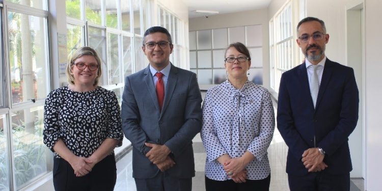 Novo Conselho Diretor do HMCC: Lorete Roeder (diretora técnica), Gilmar de Oliveira (diretor superintendente), Patrícia dos Reis (diretora assistencial) e Sidney Franco (diretor administrativo-financeiro). Foto: Deborah Black/HMCC